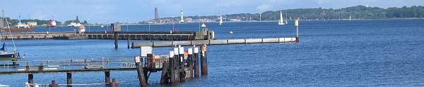 Blick über die Kieler Förde nach Laboe Richtung Ostsee.